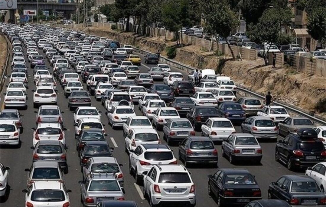 آخرین وضعیت ترافیکی محورهای مواصلاتی کشور / محورهای ورودی پایتخت شلوغ شد