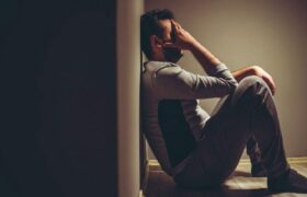 احساس گناه چیست؟ بررسی کامل مفهوم، ریشهها، پیامدها و راههای مدیریت آن