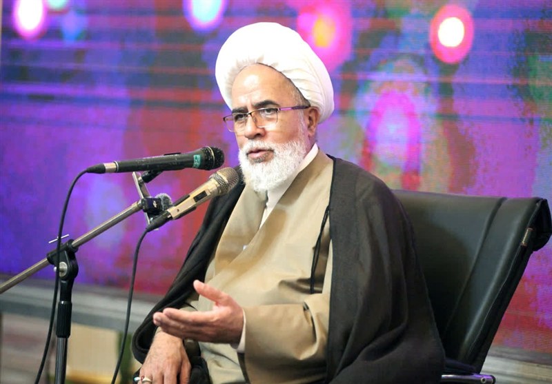 انتقاد امام جمعه کرمانشاه از عادیسازی برخی ناهنجاریها