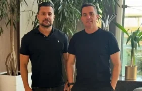 اوسمار و دستیارش به تهران رسیدند