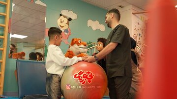 بچهزرنگ به مرکز توانبخشی بیمارستان نورافشار رفت