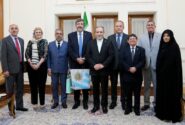 دیدار جمعی از سفرای کشورهای آمریکای لاتین مقیم تهران با عراقچی