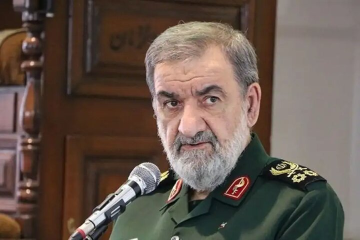 سرلشکر رضایی: پاسخ هر شلیکی، رگباری از موشک و پهپاد است