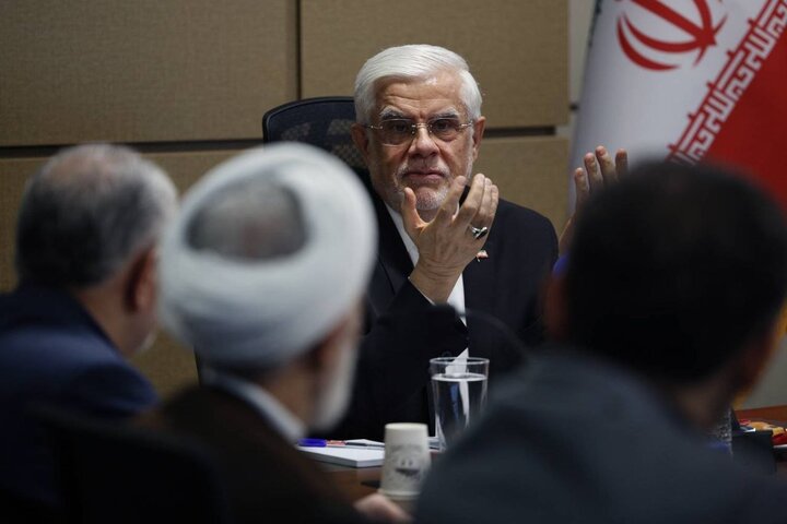 عارف: پیروزی ایران مرهون رهبری هوشمندانه آیتالله مجتبی خامنهای است