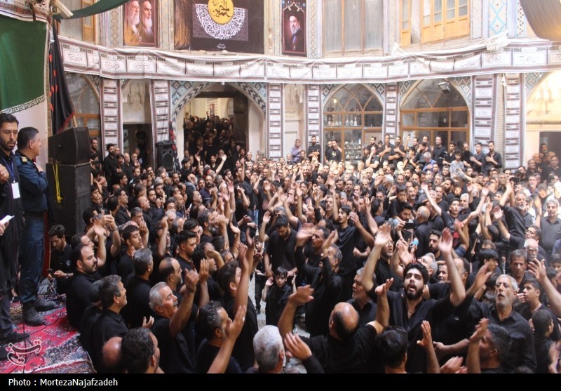 عزاداری سنتی کاشانیها روز تاسوعا در تیمچه امینالدوله+تصاویر