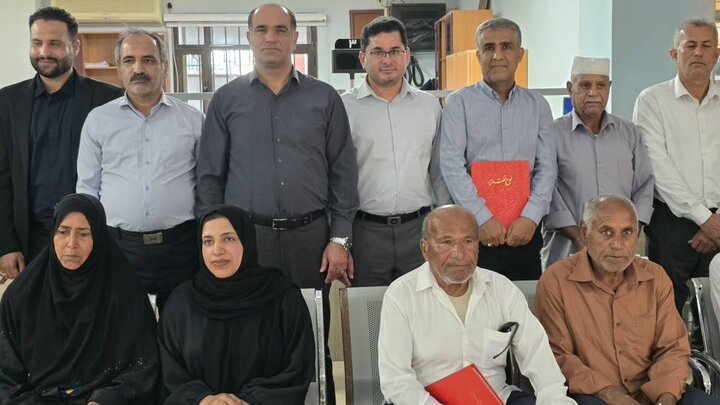 فرماندار عسلویه: سطح خدمات رفاهی و معیشتی بازنشستگان ارتقا یابد فرماندار عسلویه: سطح خدمات رفاهی و معیشتی بازنشستگان ارتقا یابد
