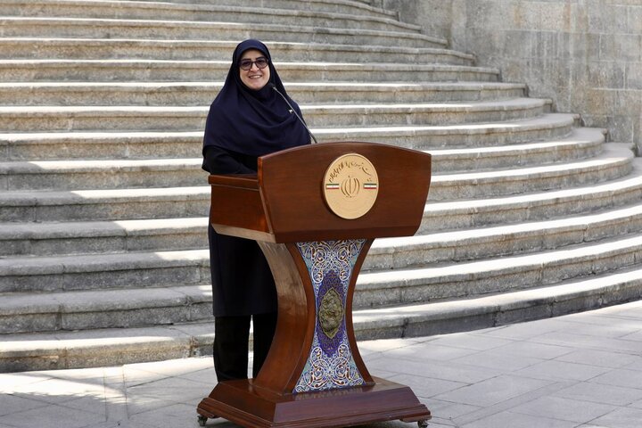 مهاجرانی: حقوق مستمریبگیران ۶۰ درصد افزایش خواهد داشت