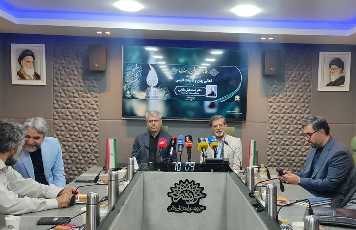 نشان «پارسی جان» به بقایی رسید
