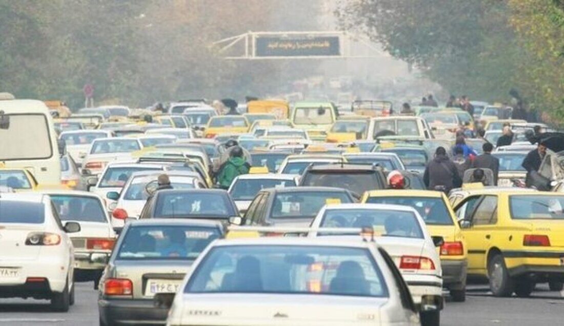 نقش پررنگ خودروهای فرسوده در مصرف بنزین / چرا بنزین بیش از حد مصرف میشود؟