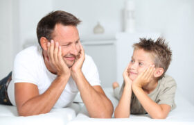 پدرها در یک نگاه؛ روایت بیادعای مهر و استقامت/ اینفوگرافیک