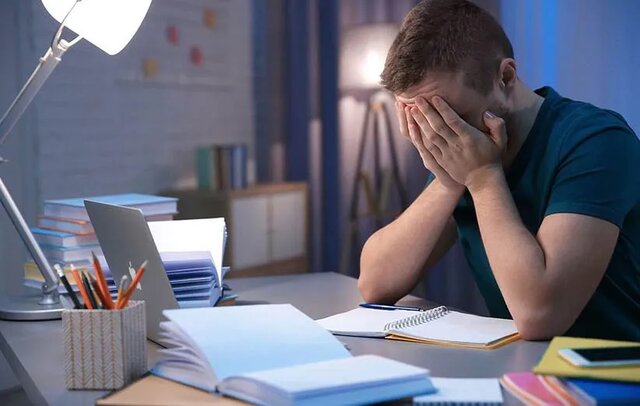 چرا شبهای امتحان در سکوت رنج میکشیم؛ پشت نقاب من خوبم/ اینفوگرافیک