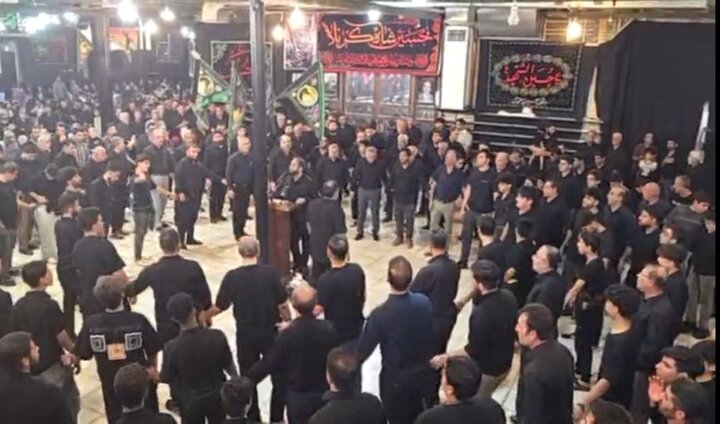 گناوه در عاشورای حسینی غرق در سوگ شد؛ اشک ماتم بر داغ کربلا گناوه در عاشورای حسینی غرق در سوگ شد؛ اشک ماتم بر داغ کربلا