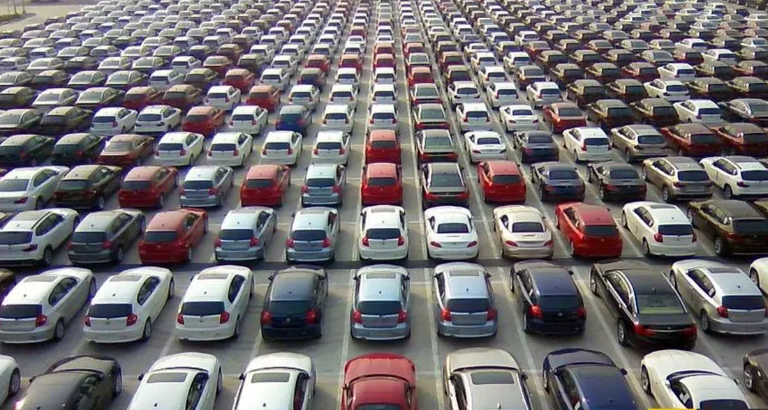 ۱۵ هزار خودروی خارجی تا پایان خرداد ترخیص میشود / واردات خودروهای اقتصادی ادامه دارد