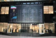 بازار سهام در دو راهی؛ شاخص کل ریخت، شاخص هموزن صعود کرد/ نقدینگی کجا رفت؟