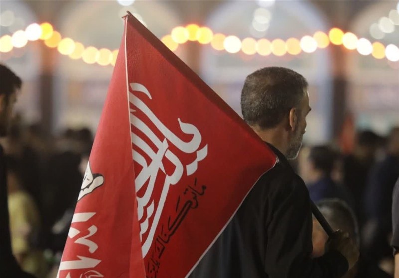 مسجد جمکران ساعاتی پیش از آغاز مراسم تشییع امام شهید مملو از جمعیت شد مسجد جمکران , اخبار قم , اخبار استان قم , بدرقه آقای شهید ایران , تشییع آیتاللهالعظمی سید علی خامنهای , شهید امام خامنه ای (ره) ,