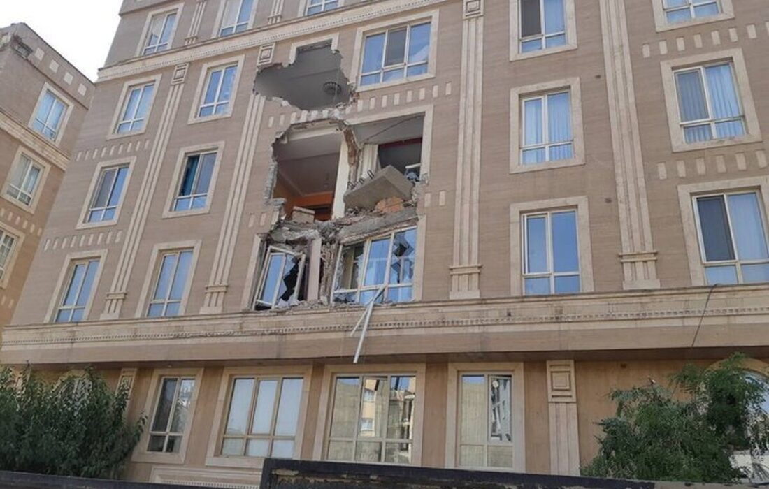 وقوع حادثه وحشتناک در تهران / جرثقیل ساختمانی سقوط کرد