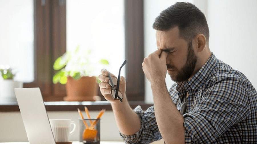 چرا مغز اشتباهات را توجیه میکند؟