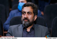 طیفی که در «تلویزیون» بیشتر فعالیت میکنند یا افرادی هستند که اساساً اعتقاد چندانی به برخی مسائل ندارند و یا بر اساس سفارش و از طریق ارتباطات دوستانه و گروههای مختلف وارد این حوزه شدهاند
