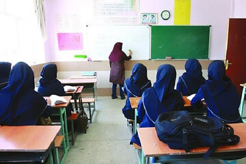 کاهش ۴ میلیونی جمعیت دانشآموزان/ دختران دانشآموز چقدر بیشترند؟/ فارغالتحصیل بیکار در این دوره آموزشی نداریم