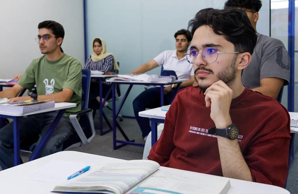 چرا کلاس کنکور یاوران دانش بر سر زبان هاست؟ کلاس کنکور طلایی
