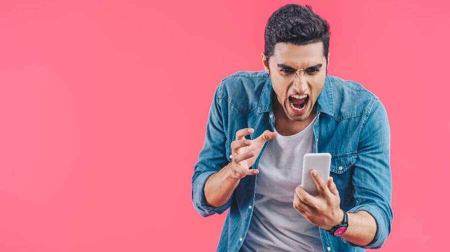حرص خوردن زیاد چه بلایی سر بدن میآورد؟