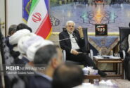 عارف: جامعه ایرانی همچنان بر پایه هویت فرهنگی و دینی خود ایستاده است