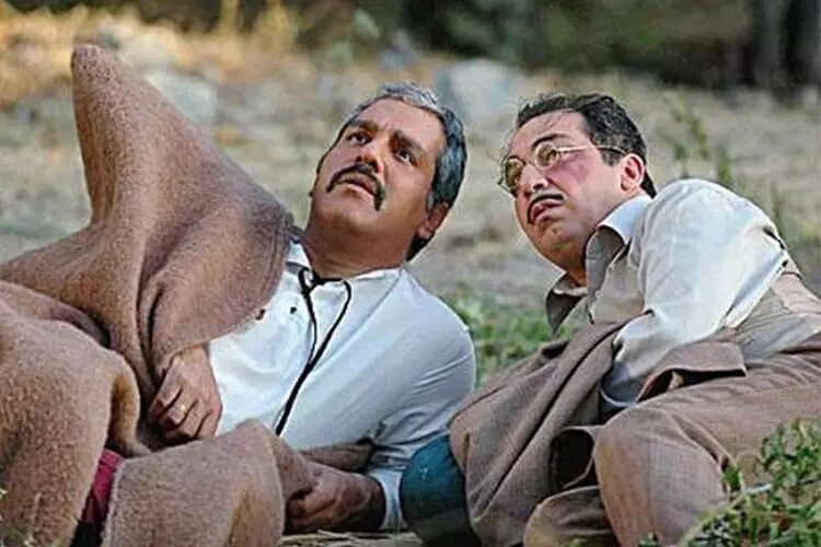مرور ۵۰ سال دیالوگهای سینمایی و تلویزیونی که ایرانیها هنوز تکرار میکنند / از «کار، کار انگلیسیهاست» تا «چرا قیمهها رو میریزی تو ماستها؟» از «کار، کار انگلیسیهاست» تا «چرا قیمهها رو میریزی تو ماستها؟»؛ وقتی دیالوگها وارد زندگی مردم شدند
