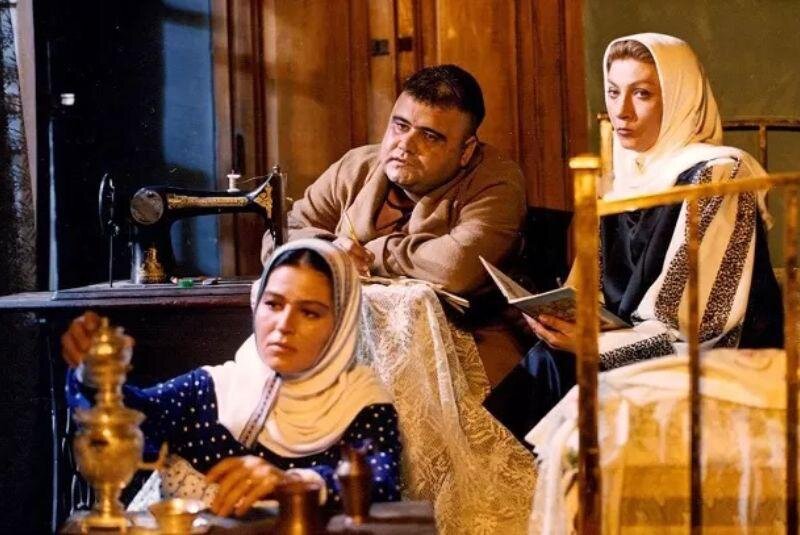 وقتی سفره آینه جامعه میشود؛ روایت غذا در سینمای ایران و جهان / از «مهمان مامان» و «مادر» تا «خرس» و راتاتویی وقتی سفره آینه جامعه میشود؛ روایت غذا در سینمای ایران و جهان / از «مهمان مامان» و «مادر» تا «خرس» و راتاتویی