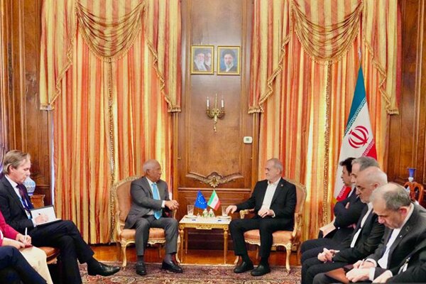 پیروزی دیپلماسی مظلومیت و ایستادگی در منهتن؛ پزشکیان روایتسازی کرد پیروزی دیپلماسی مظلومیت و ایستادگی در منهتن؛ پزشکیان روایتسازی کرد