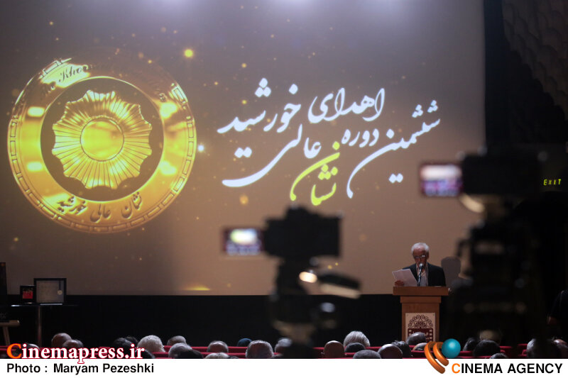 ضابطی جهرمی: اگر میخواهید زودتر باسواد شوید و به وجوه مختلف فنون سینما و زیباییشناسی مسلط شوید، مستند را انتخاب کنید